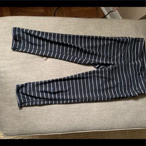 Athleta Chatarunga 3/4 legging